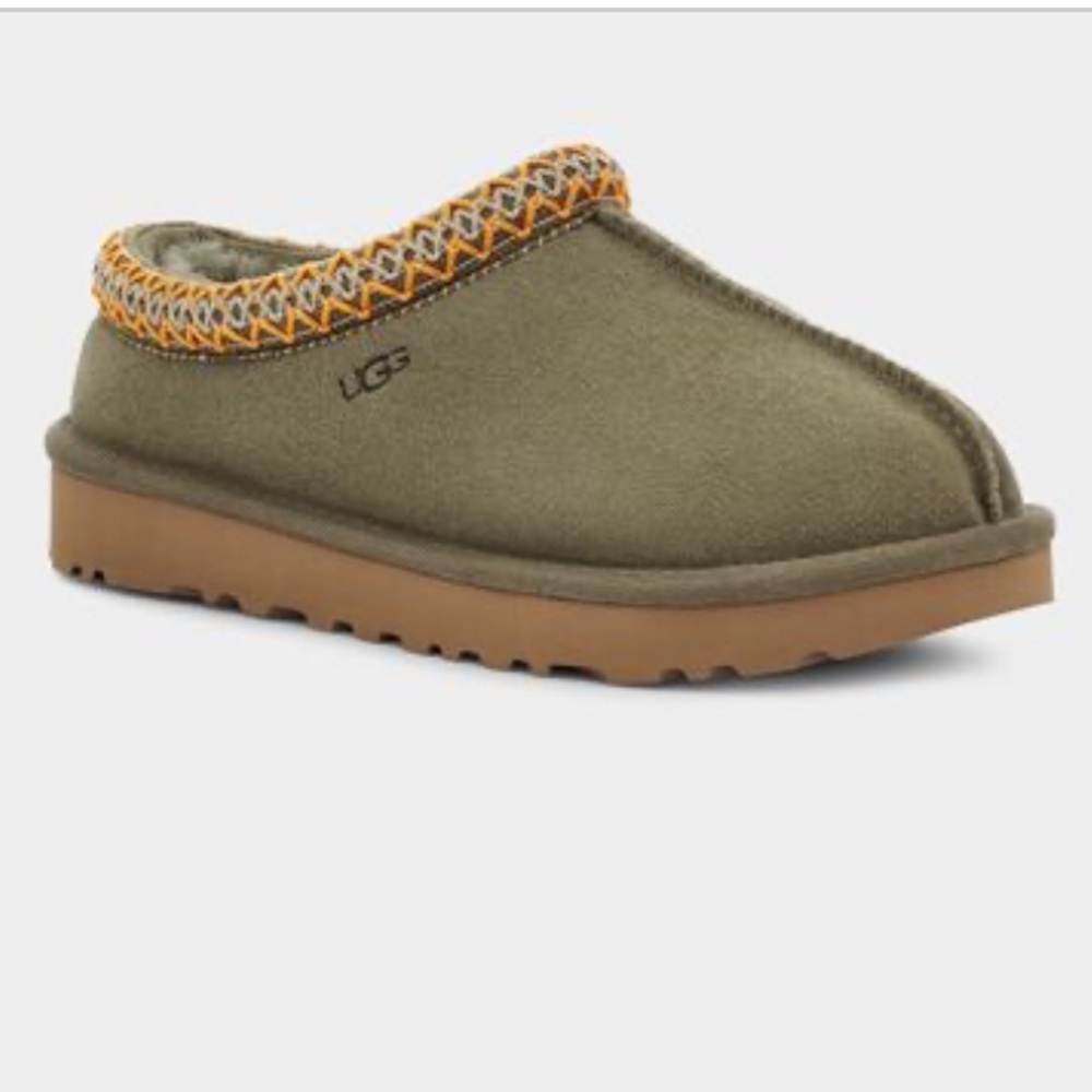 Ugg Tasman slipper size 7